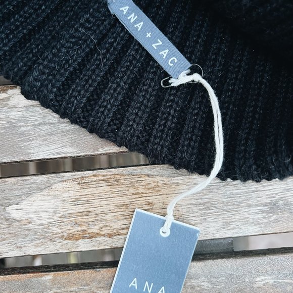 Ana + Zac Alpaca Toque - Picture 2 of 6